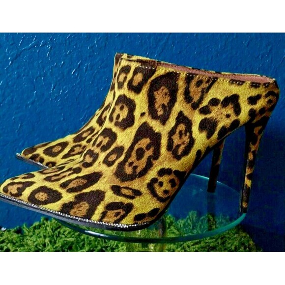 Green leopard print mule heel w/rhinestone accents Size 7.5 Fashion Nova - Picture 3 of 7